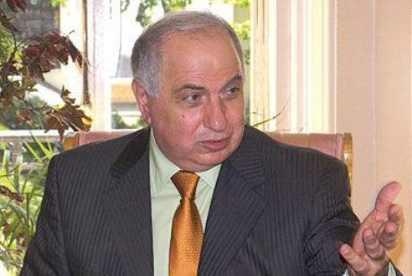 ایران از اراده ملت عراق حمایت می‌کند/امریکا از عملکرد مالکی خشنود نیست