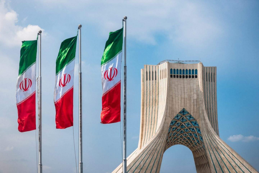 ویروس کرونا جمهوری اسلامی را زمین نمی زند