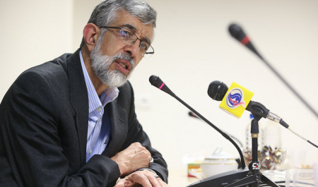 حداد عادل: بنای سیاست خارجی ما تنش‌زدایی است
